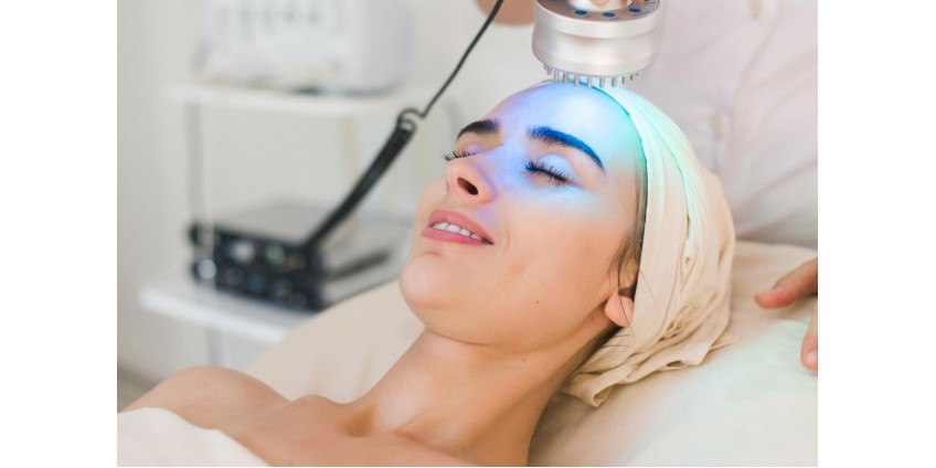 Facial light therapy as a supportive treatment for light deficiency Facial light therapy as a supportive treatment for light deficiency