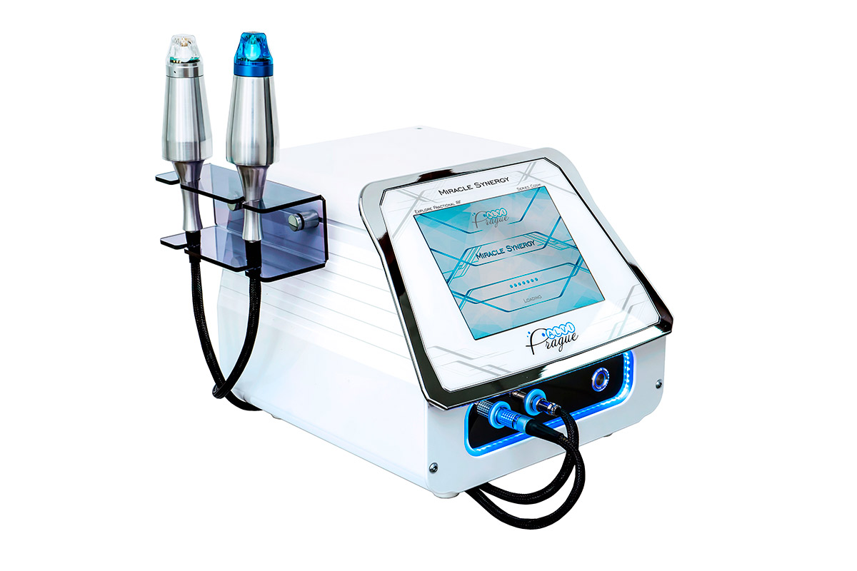 What are the advantages of the microneedle fractional and matrix RF lifting device