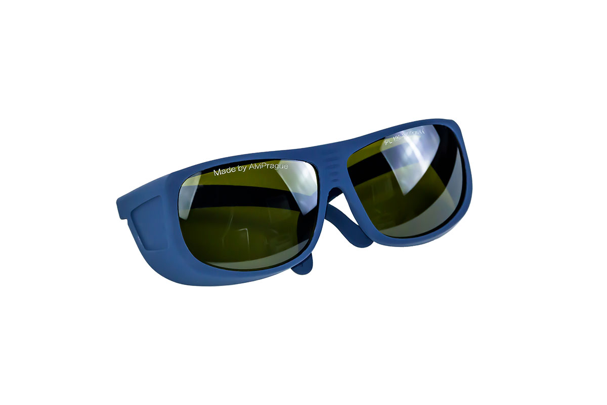 Protective glasses for cosmetologists for photoepilation 2