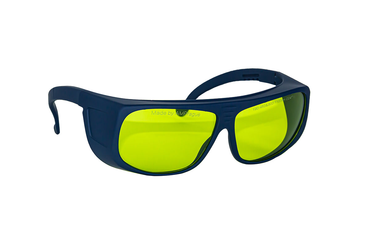 Protective glasses for a diode laser