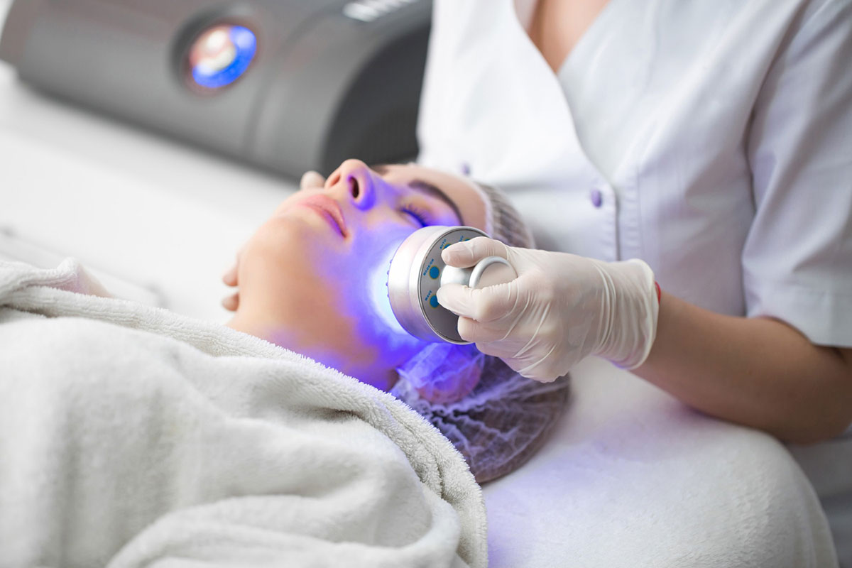facial light therapy as part of seasonal skincare